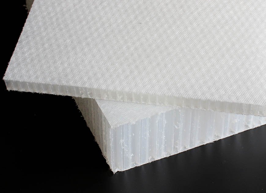 PP honeycomb board with non woven surface used as core material in sandwich panels