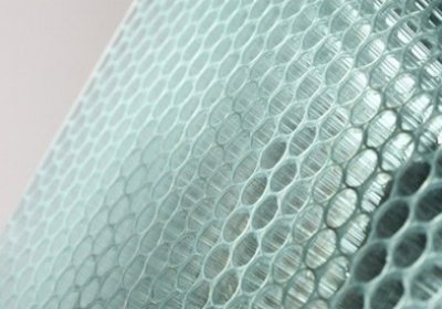 How Plastic honeycomb Create a quiet environment?